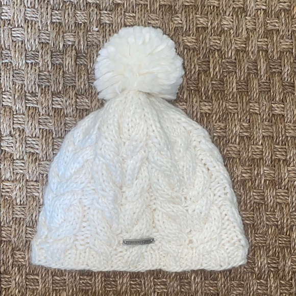 Turtlefur Cream Wool Blend Knit Pom-Pom Beanie with fuzzy fleece lining - Picture 1 of 8